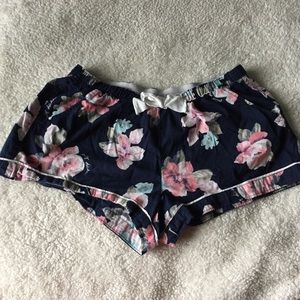 Hollister Gilly Hicks floral sleep shorts